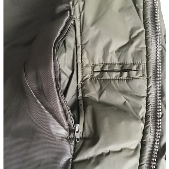 Express Design Studio vest - Picture 4 of 7